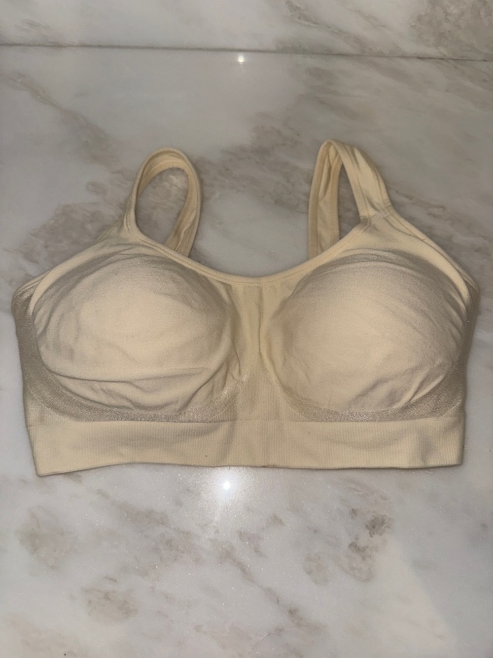 Everyday Seamless Support Bra in Light Cream